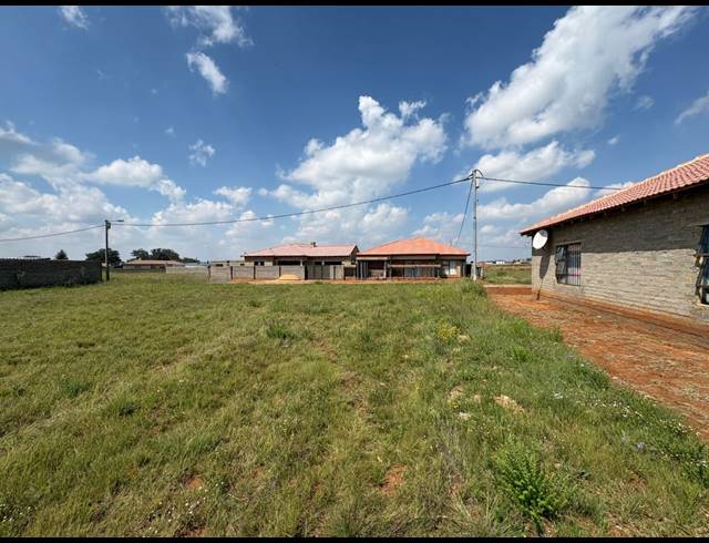 600M² VACANT LAND FOR SALE IN UNITAS PARK
